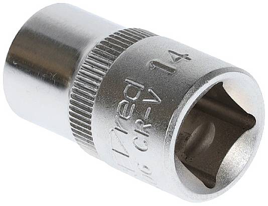 Stecknuss aus Metall mit der Gravur 'CR-V 14'.