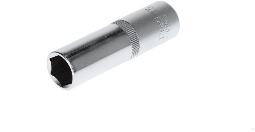 Eine silberne Stecknuss für Schraubwerkzeuge, zylindrisch und metallisch glänzend, mit geriffeltem Griff für besseren Halt.