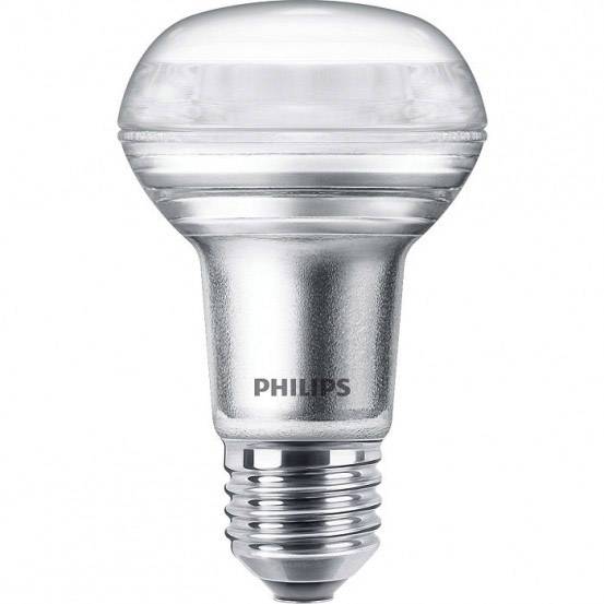 Eine Energiesparlampe mit silbernem Sockel, hergestellt von Philips, auf weißem Hintergrund.