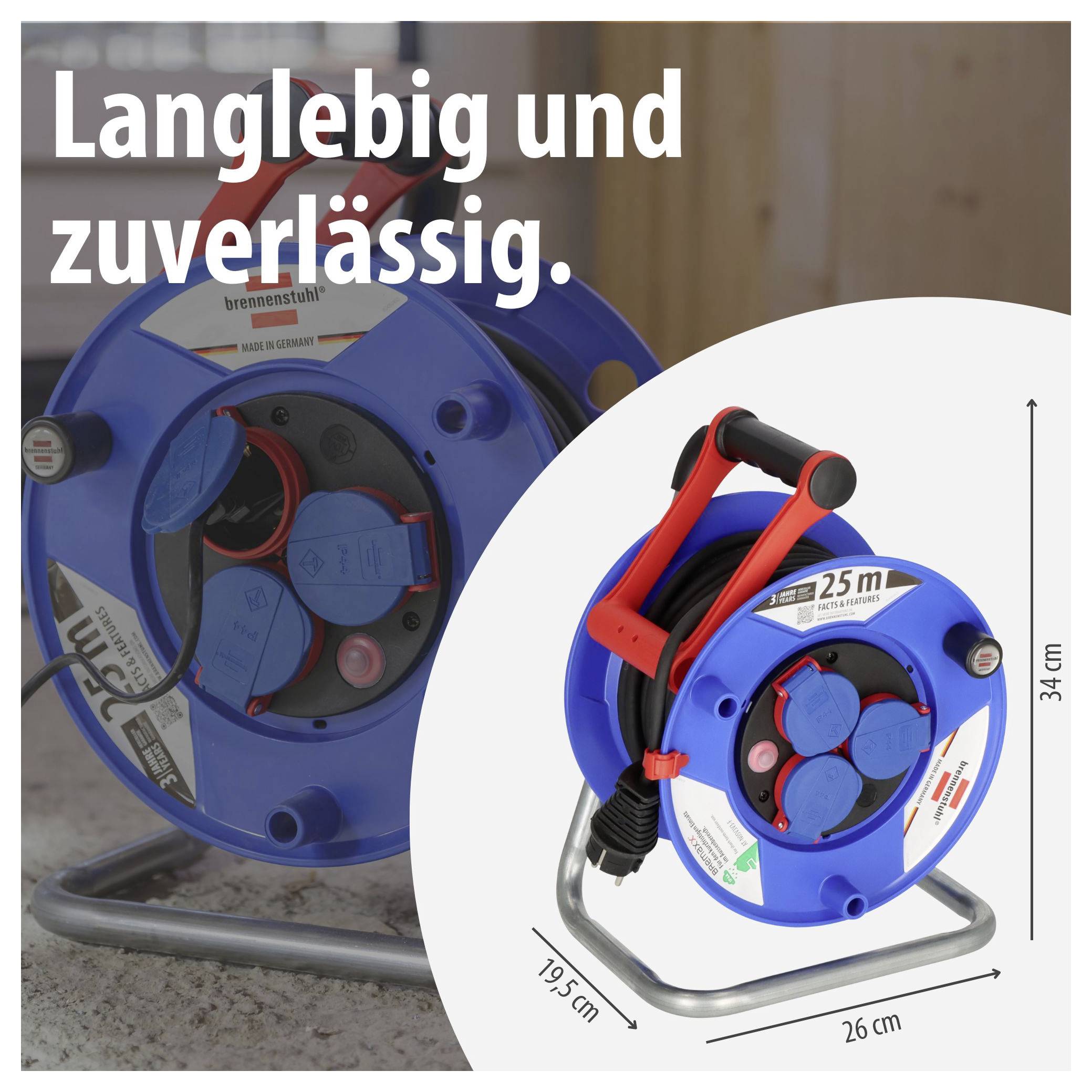 Werbeabbildung einer blauen Kabeltrommel mit rotem Tragegriff; Text 'Langlebig und zuverlässig.' sowie Maße 26 cm, 19,5 cm und 34 cm.