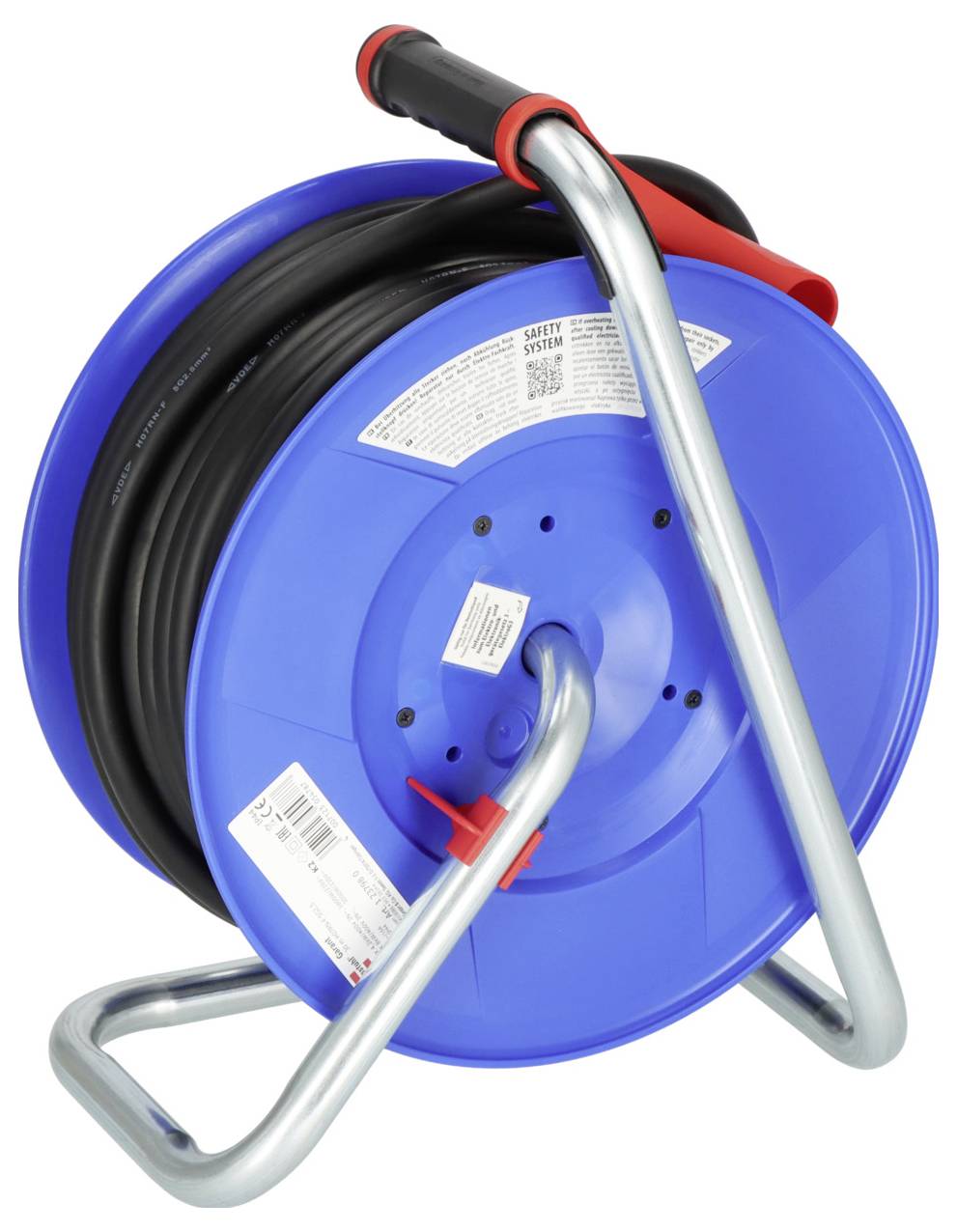 Blaue Schlauchtrommel mit aufgerolltem schwarzem Schlauch und silbernem Metallrahmengriff, dargestellt auf weißem Hintergrund.