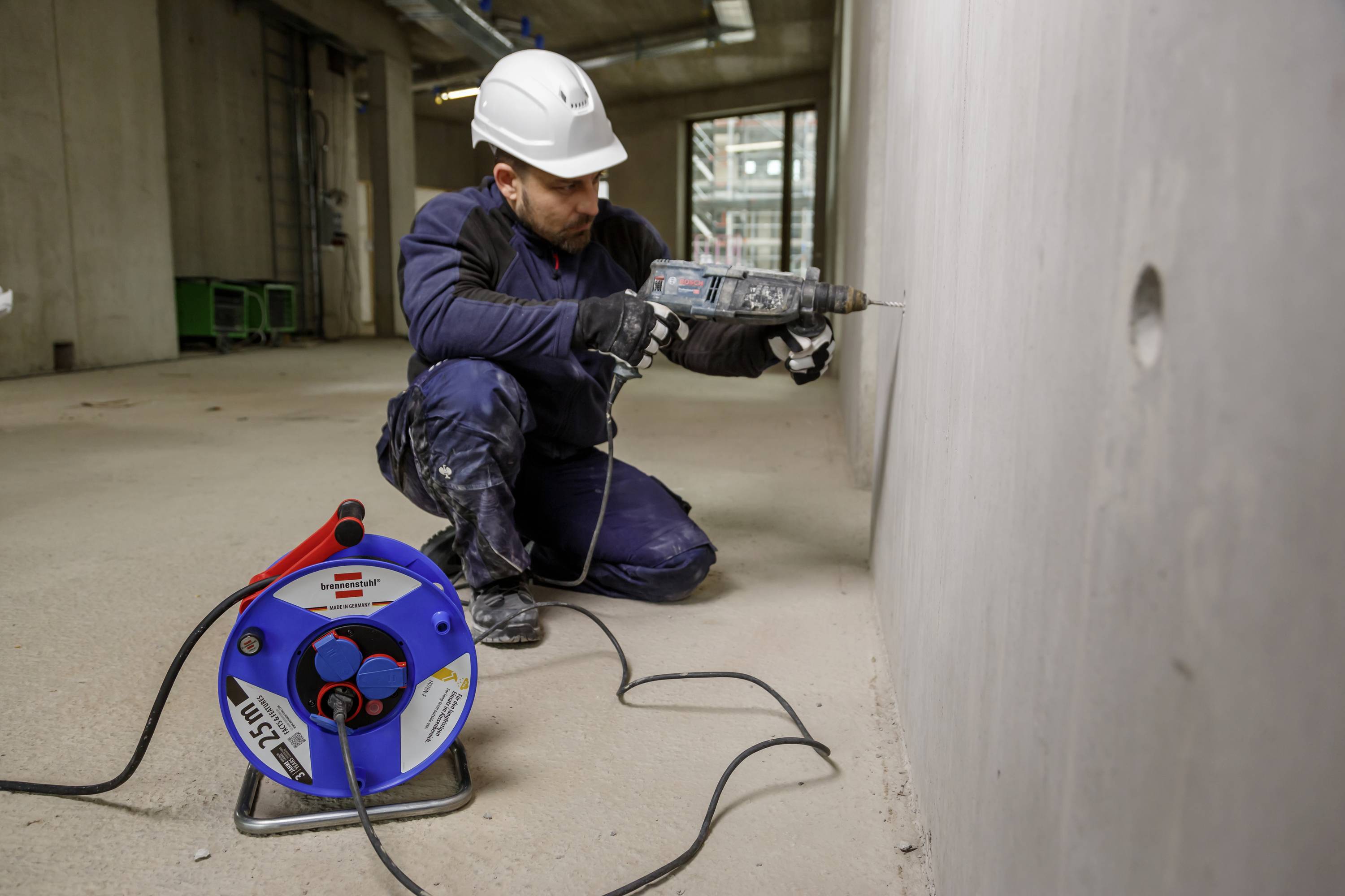 Brennenstuhl 1208440 Kabeltrommel 25.00m Schwarz Schutzkontakt-Stecker