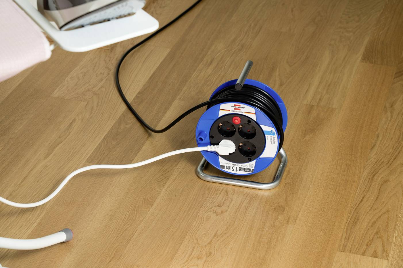 Brennenstuhl 1079180004 Kabeltrommel 15m Schwarz Schutzkontakt-Stecker