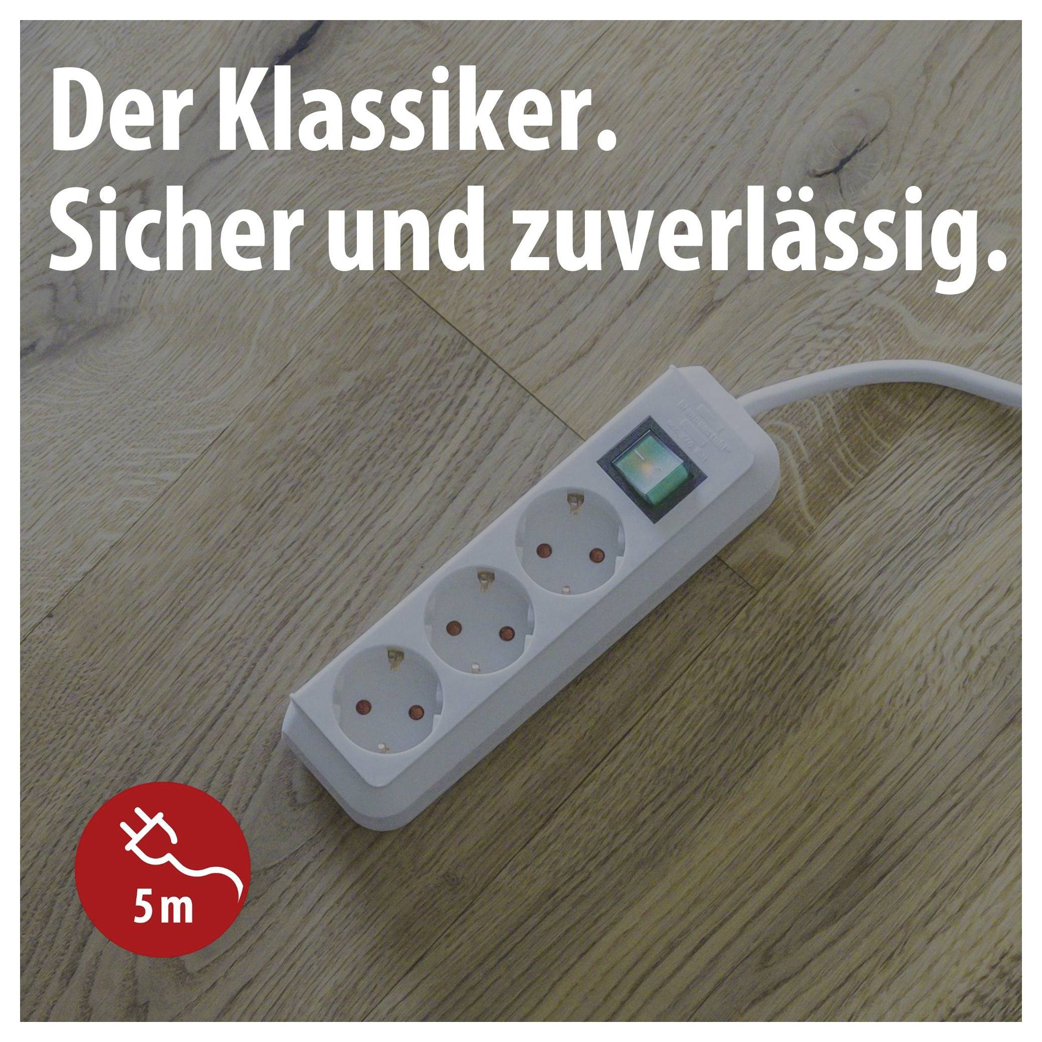 Mehrfachsteckdose mit Schalter und 5 m Kabel auf Holzboden; Text: 'Der Klassiker. Sicher und zuverlässig.'