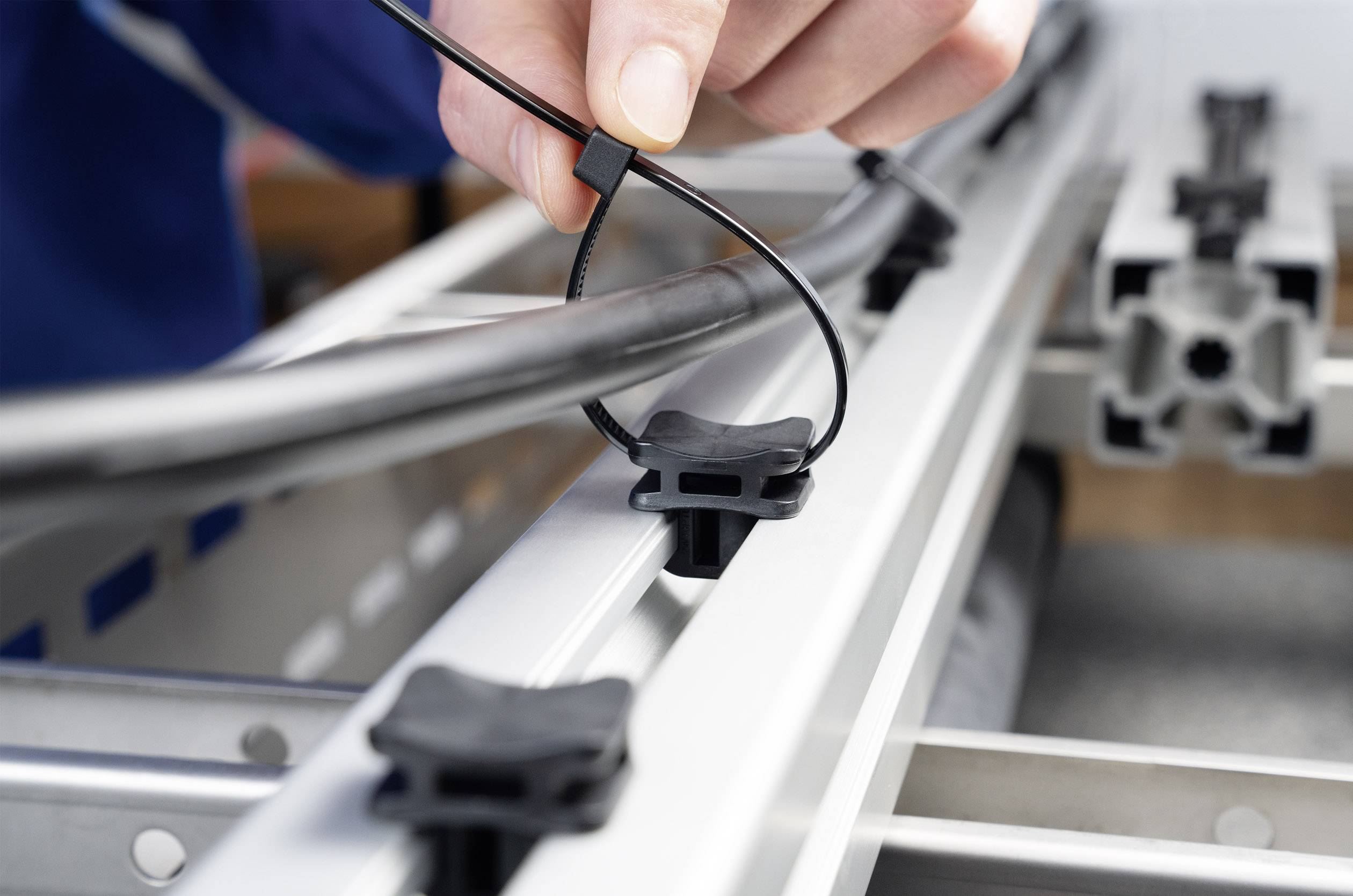 HellermannTyton ACFM7W10PT5.3 Kabelbindersockel Profilschiene 151-03246 schlagzäh Schwarz 25 St.