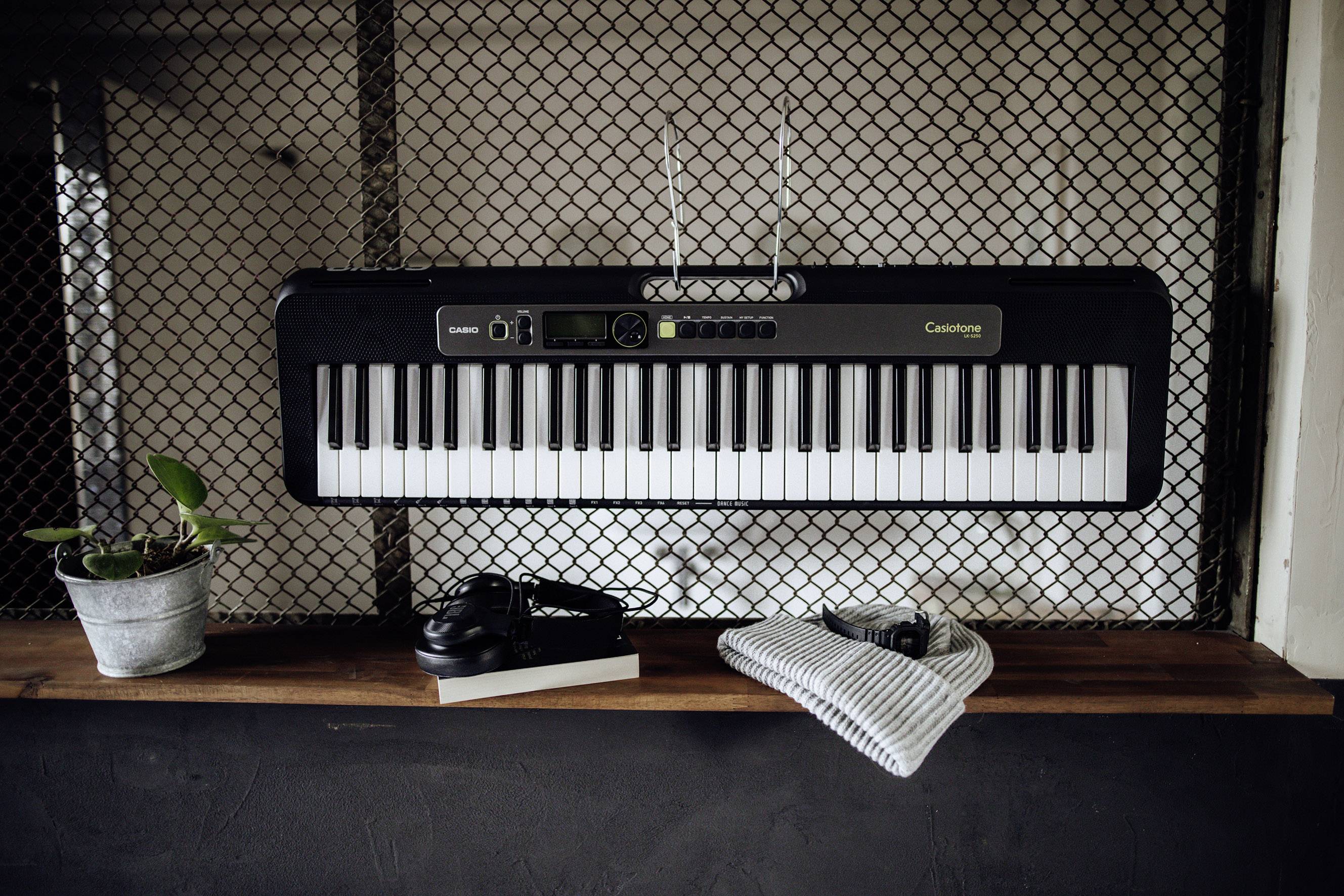 Casio Casiotone LK-S250C7 Leuchttasten-Keyboard Schwarz Leuchttasten