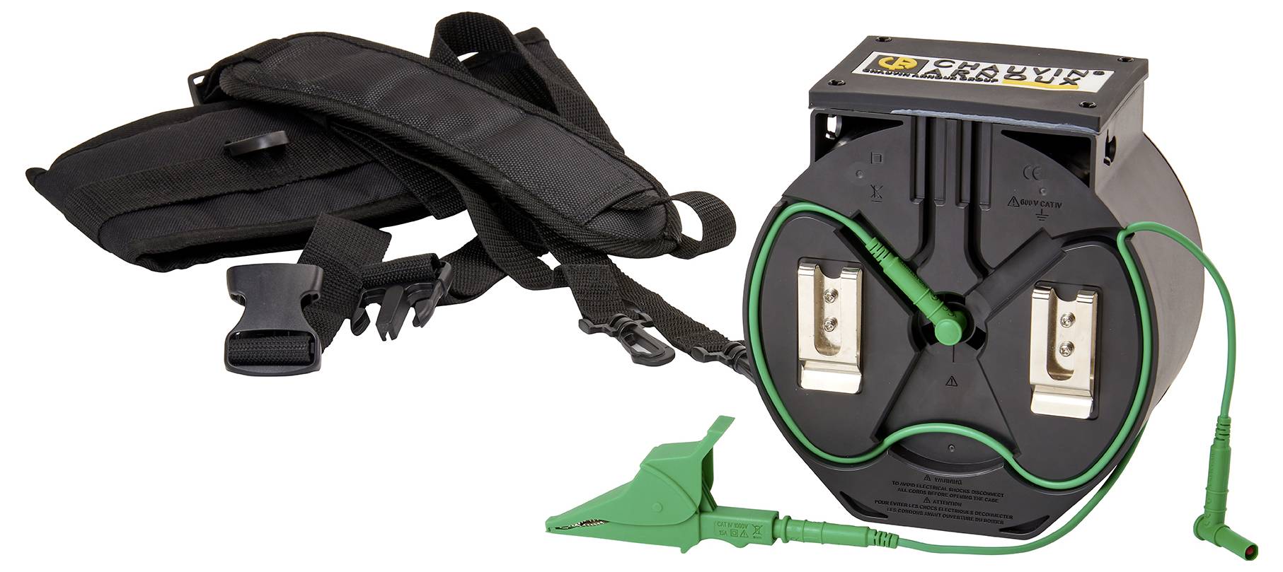 Tragbarer Erdungstester mit grünem Kabel und Krokodilklemme, Kunststoffgehäuse; schwarze Tragegurte daneben.