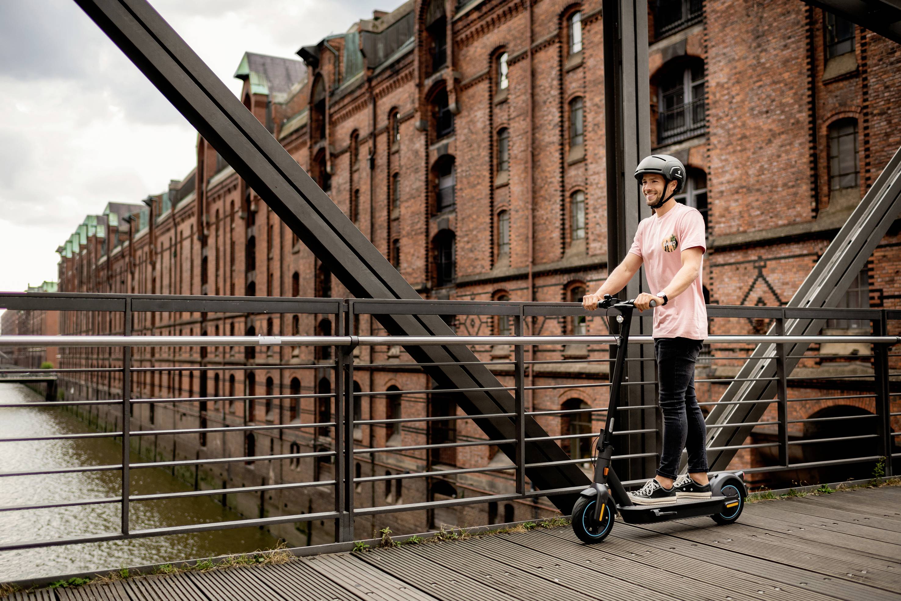 Segway Ninebot KickScooter MAX G30D powered by SEGWAY E-Scooter Dunkelgrau Li-Ion 36 V 15.3 Ah Straßenzulassung: Deutschland