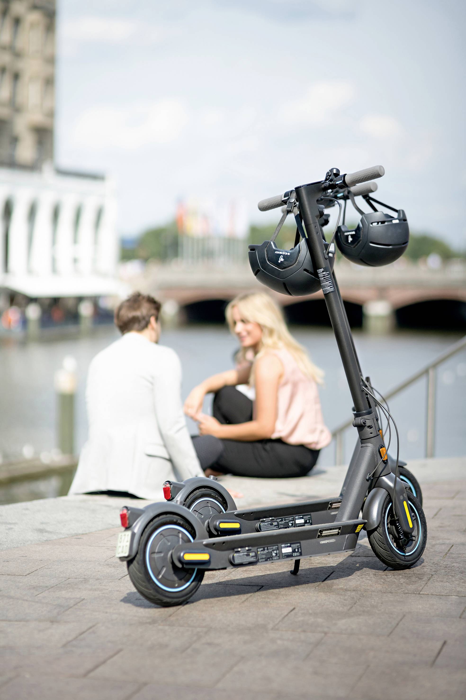 Segway Ninebot KickScooter MAX G30D powered by SEGWAY E-Scooter Dunkelgrau Li-Ion 36 V 15.3 Ah Straßenzulassung: Deutschland