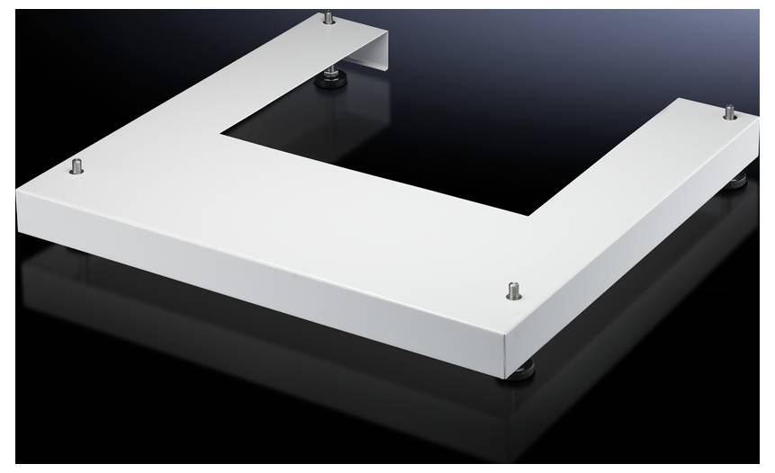 Weiße, L-förmige Bodenwanne mit verstellbaren Füßen auf schwarzem Hintergrund.