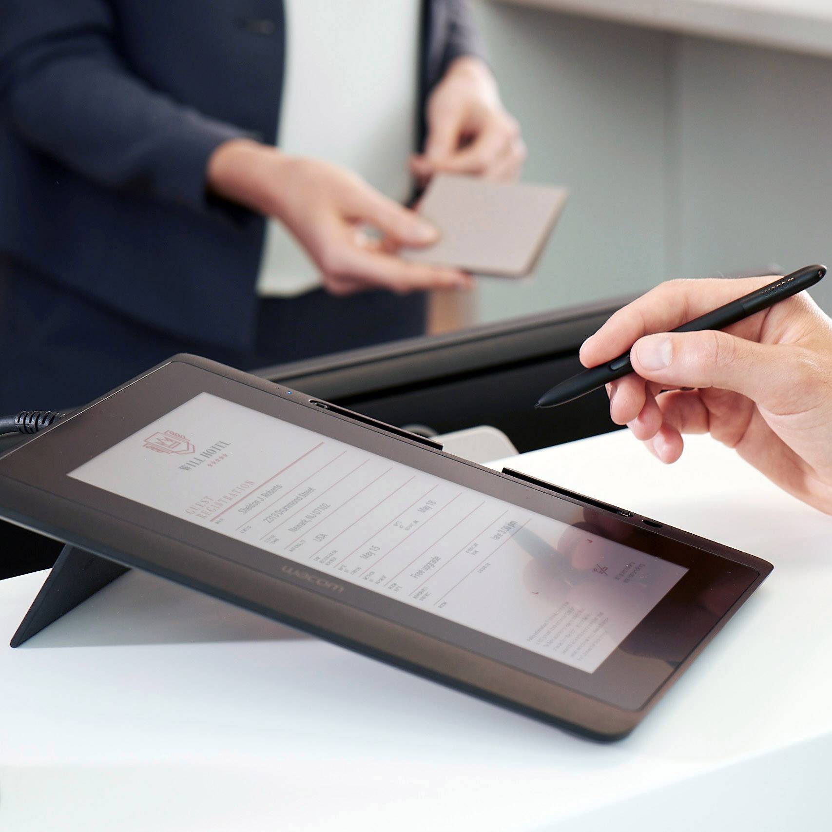 Wacom DTH-1152 Pen & Touch Display USB Stift-Display, Unterschriften-Pad Schwarz