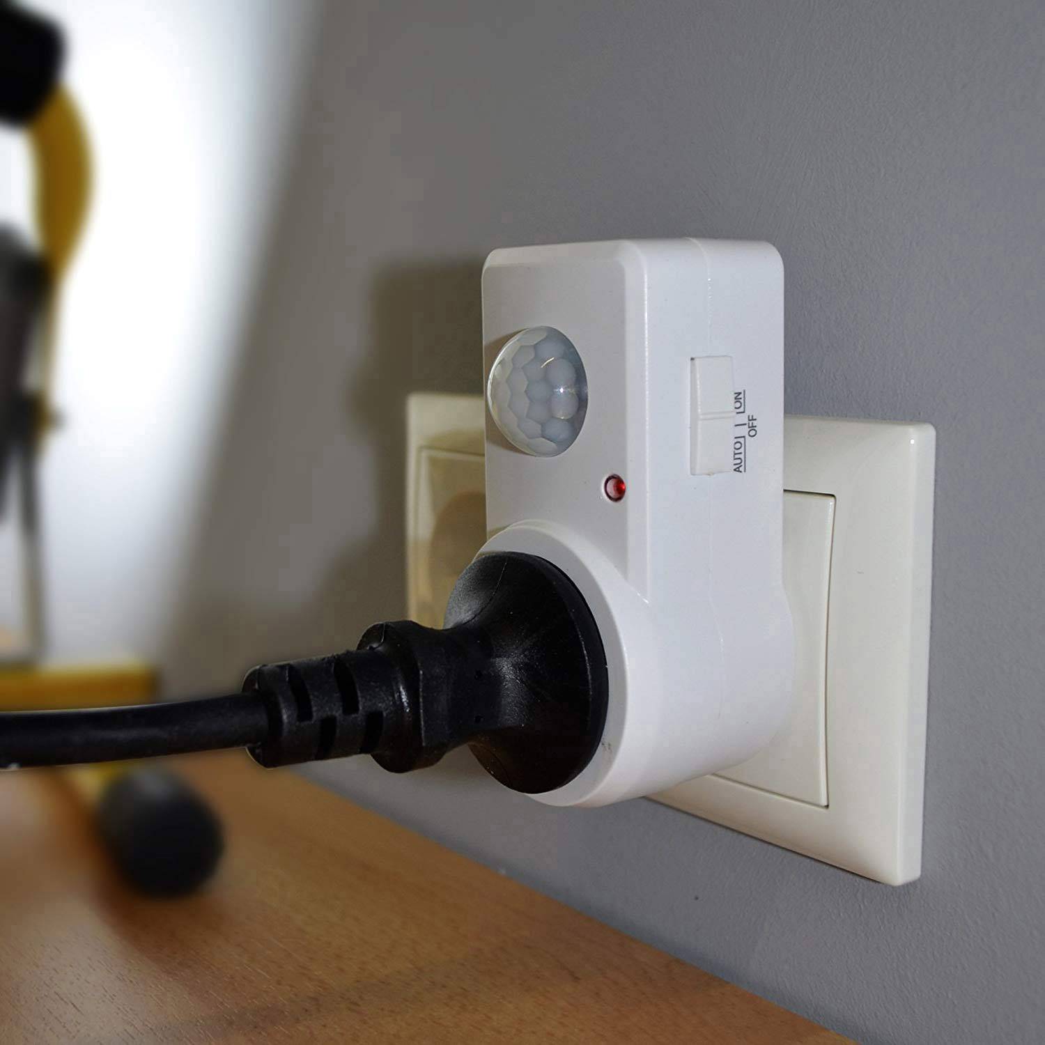 X4-LIFE Steckdose mit Bewegungsmelder