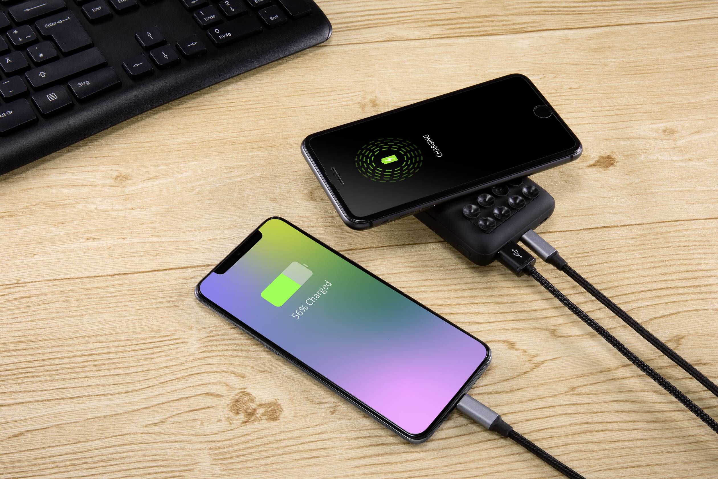 VOLTCRAFT VC-11015280 Wireless Powerbank 10000 mAh USB PD, Fast Charge LiPo Schwarz