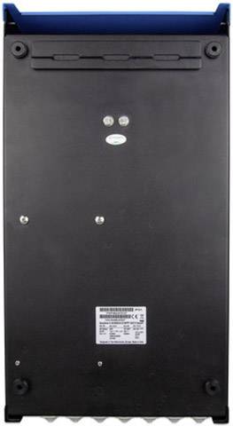 Schwarzes rechteckiges technisches Gerät mit einem Etikett und mehreren Anschlüssen an der Unterseite, auf einer hellen Oberfläche liegend.