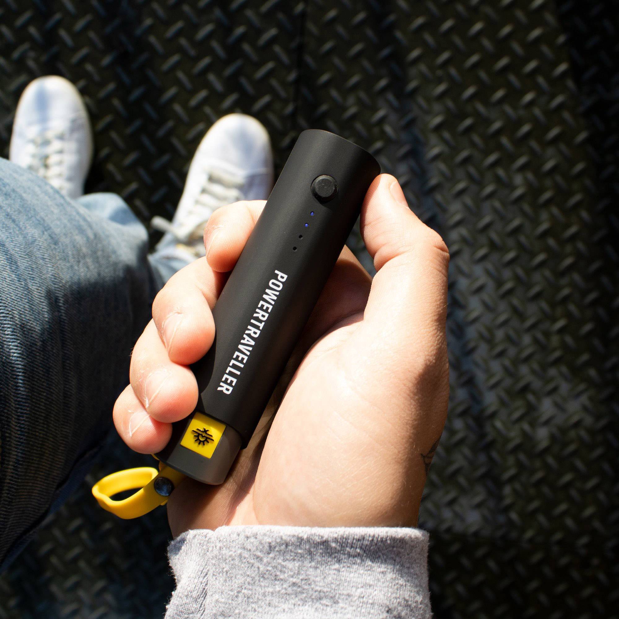 Power Traveller Merlin 15 Powerbank 3350 mAh Li-Ion USB-A, USB-C® Schwarz Outdoor, Taschenlampe, Statusanzeige