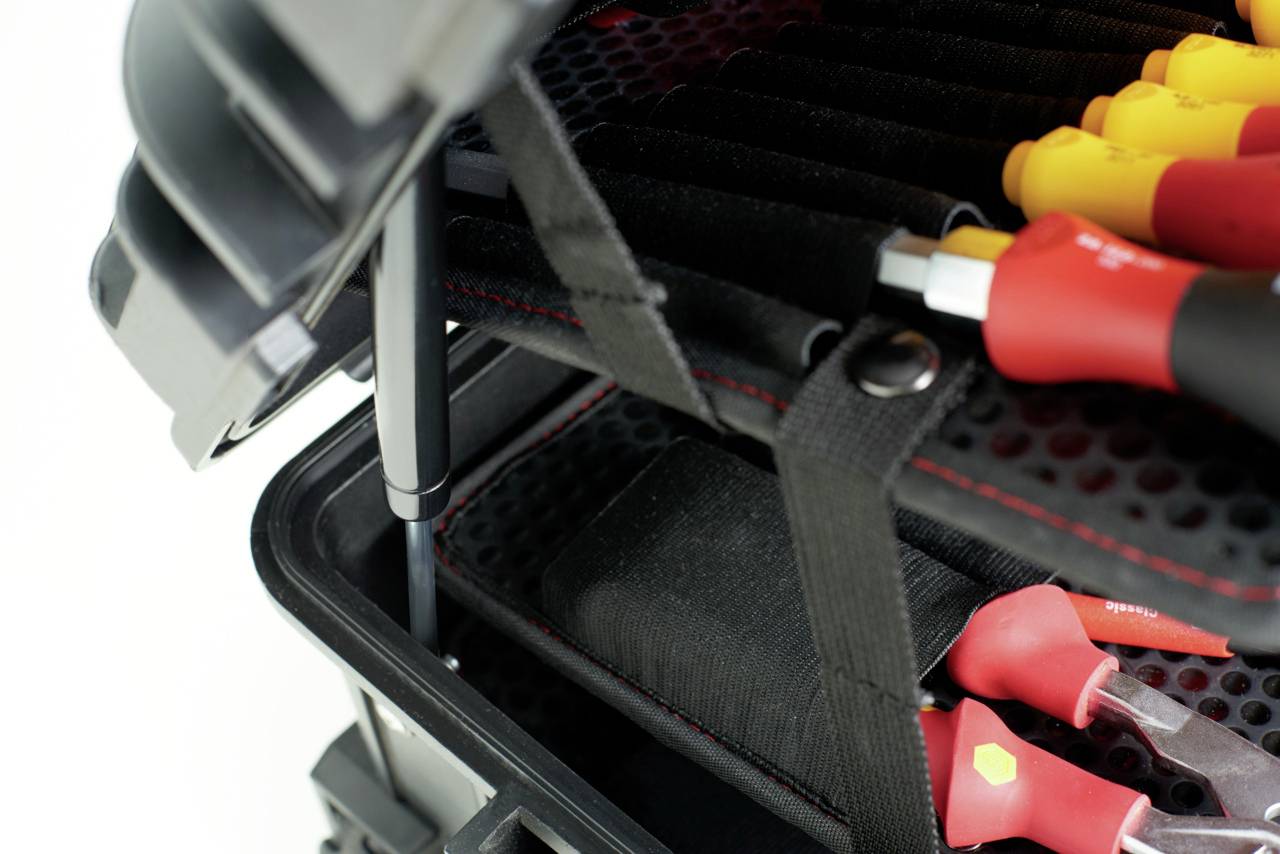 Wiha 42069 Elektriker, Handwerker, Lehrlinge, Profi, VDE Werkzeugkoffer bestückt 113teilig (L x B x H) 625 x 440 x 280mm