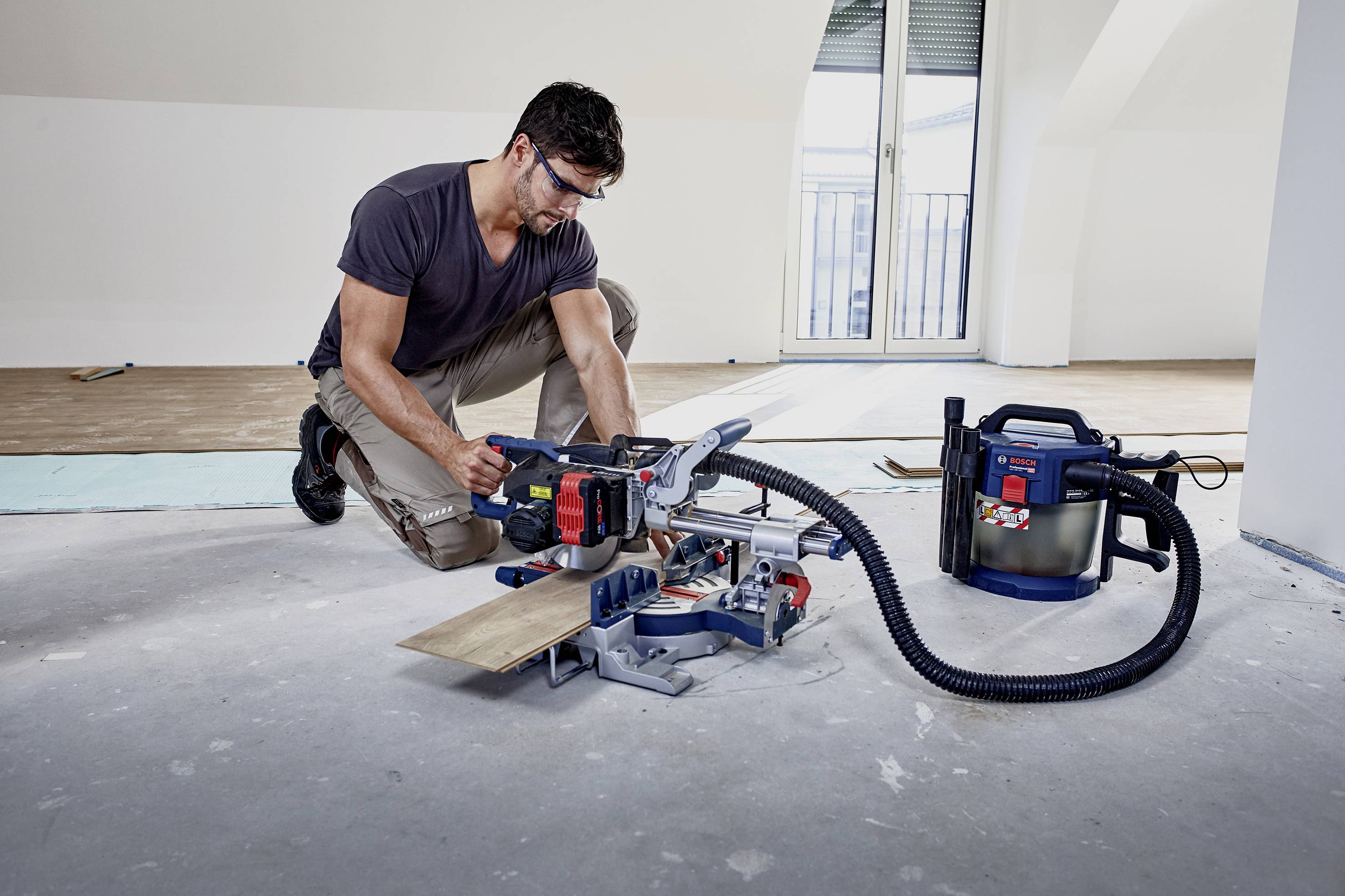 Bosch Professional BITURBO GCM 18V-216 Solo Akku-Kapp- und Gehrungssäge bürstenlos 216 mm 30 mm 1600 W