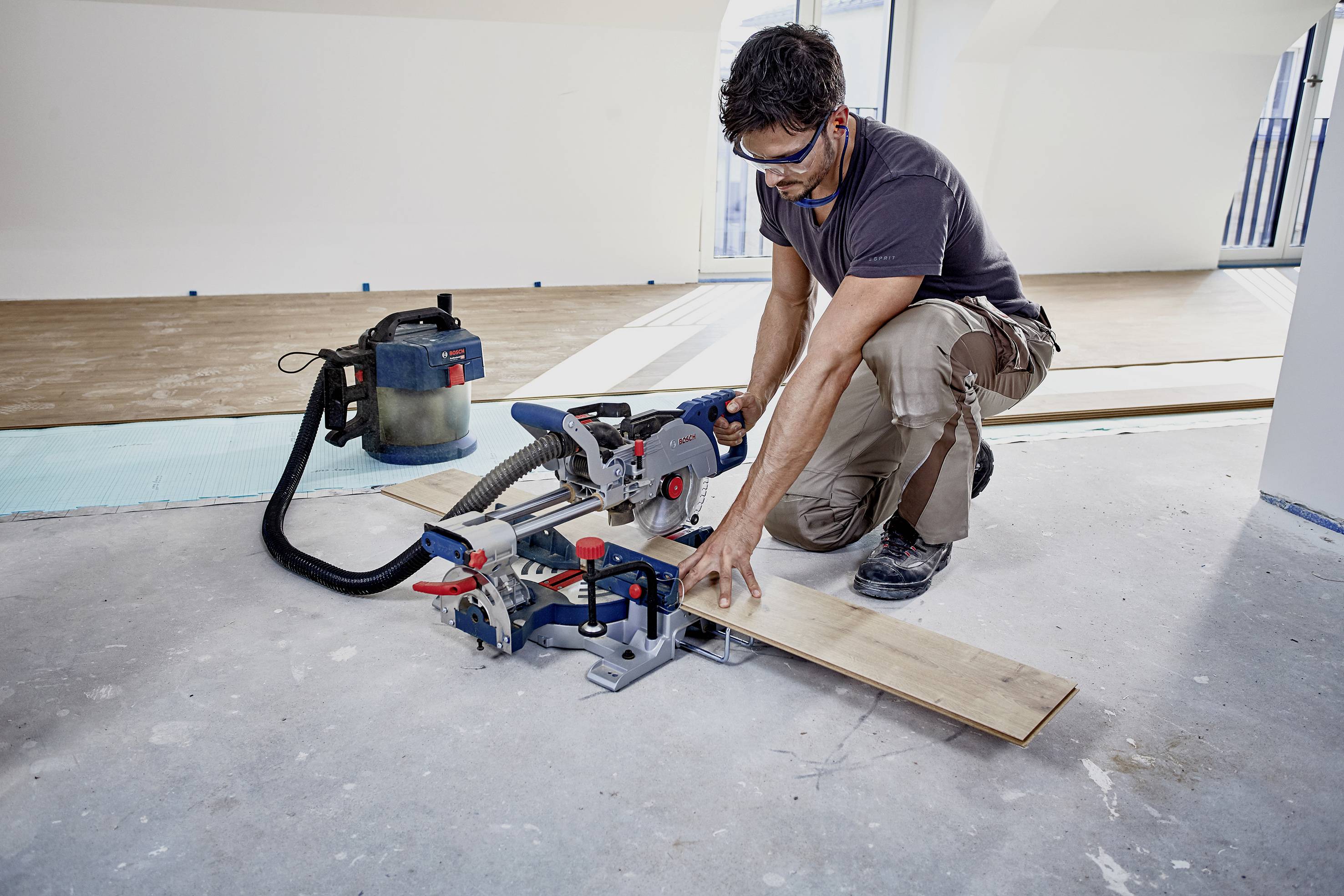 Bosch Professional BITURBO GCM 18V-216 Solo Akku-Kapp- und Gehrungssäge bürstenlos 216 mm 30 mm 1600 W