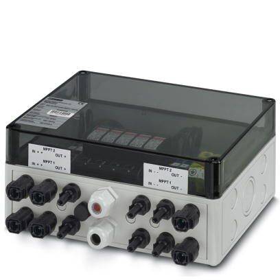 Ein rechteckiger, grauer Elektronikverteilerkasten mit mehreren schwarzen Anschlüssen und einem transparenten Deckel.