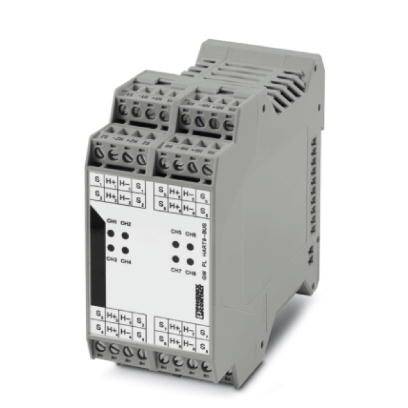 Grau-schwarzes elektronisches Relaisgerät mit mehreren Anschlüssen und Beschriftungen, genutzt in elektrischen Steuerungssystemen.