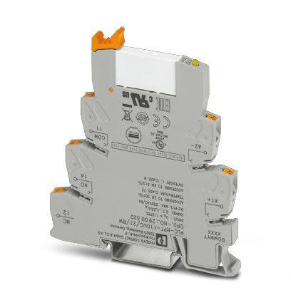 Ein grauer, dreistufiger Steckrelaisblock mit orangenen Klemmelementen. Verwendet für elektrische Verbindungen und Steuerungssysteme.