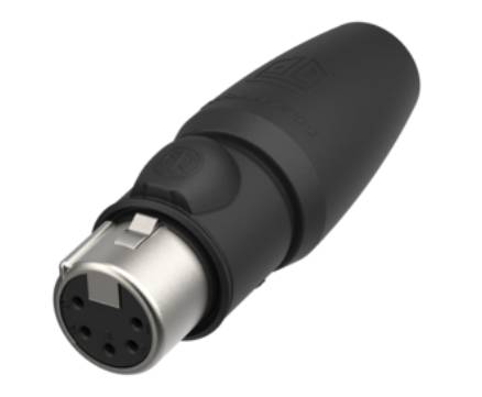 Ein schwarzer XLR-Kabelstecker mit silbernem Anschluss und vier Buchsen, verwendet in der Audiotechnik für Mikrofon- und Audioverbindungen.