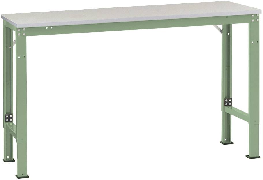 Ein einfacher, hoher Arbeitstisch mit grünen Metallbeinen und einer grauen Tischplatte, geeignet für industrielle oder handwerkliche Arbeiten.