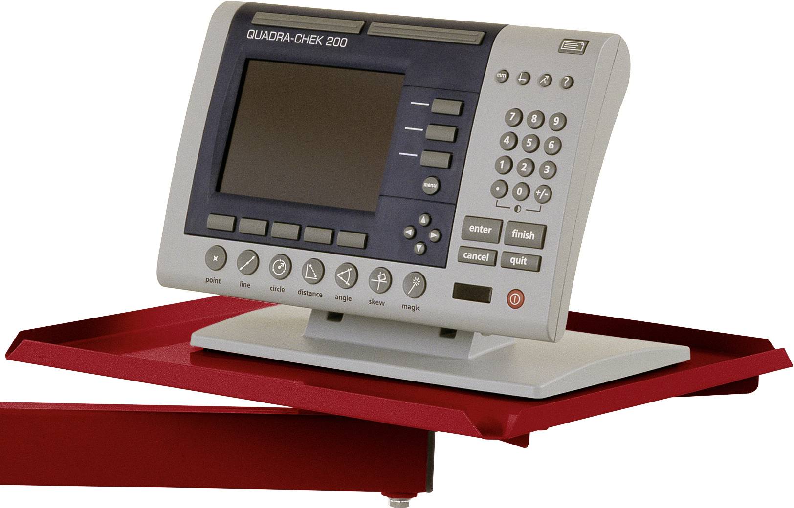 Ein graues elektronisches Messgerät mit Bildschirm und Tastenfeld, montiert auf einer roten Halterung.