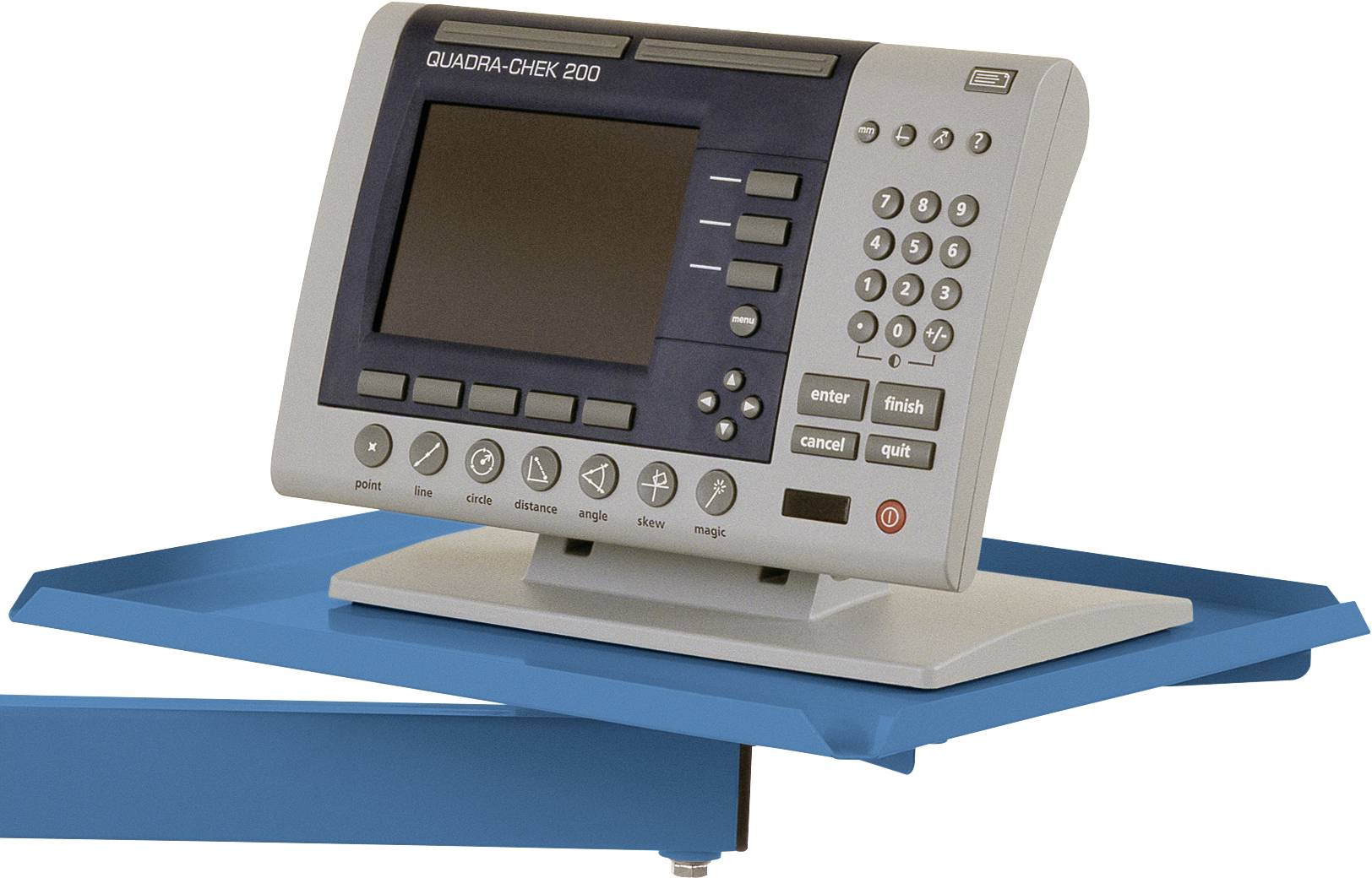 Ein digitaler Mess- und Anzeigegerät mit Bildschirm und Tastatur, montiert auf einer blauen Halterung.