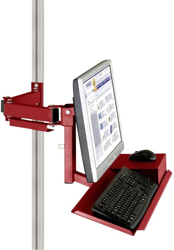 Roter, verstellbarer Computerarm mit Monitor, Tastatur und Maus, an Metallkante montiert. Bildschirm zeigt Website an.