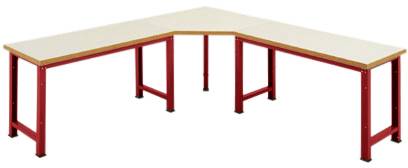 Zweistufiger L-förmiger Tisch mit rotem Metallgestell und hellem Holzoberteil, geeignet für Büros oder Arbeitsbereiche.