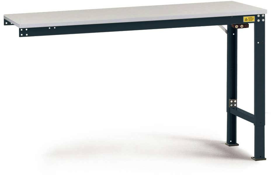 Ein stabiler Arbeitstisch mit rechteckiger grauer Oberfläche und robustem dunkelblauem Metallrahmen.