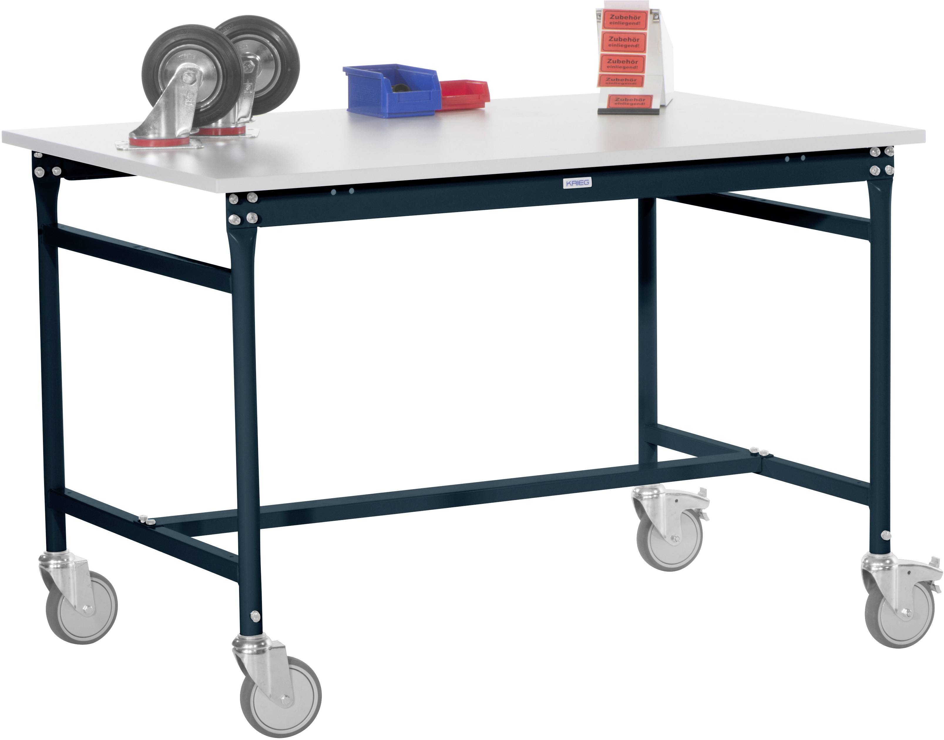 Ein stabiler Arbeitstisch mit Metallrahmen und Rollen. Auf dem Tisch befinden sich große Rollen, eine blaue Kiste mit Werkzeugen und ein kleiner roter Behälter.