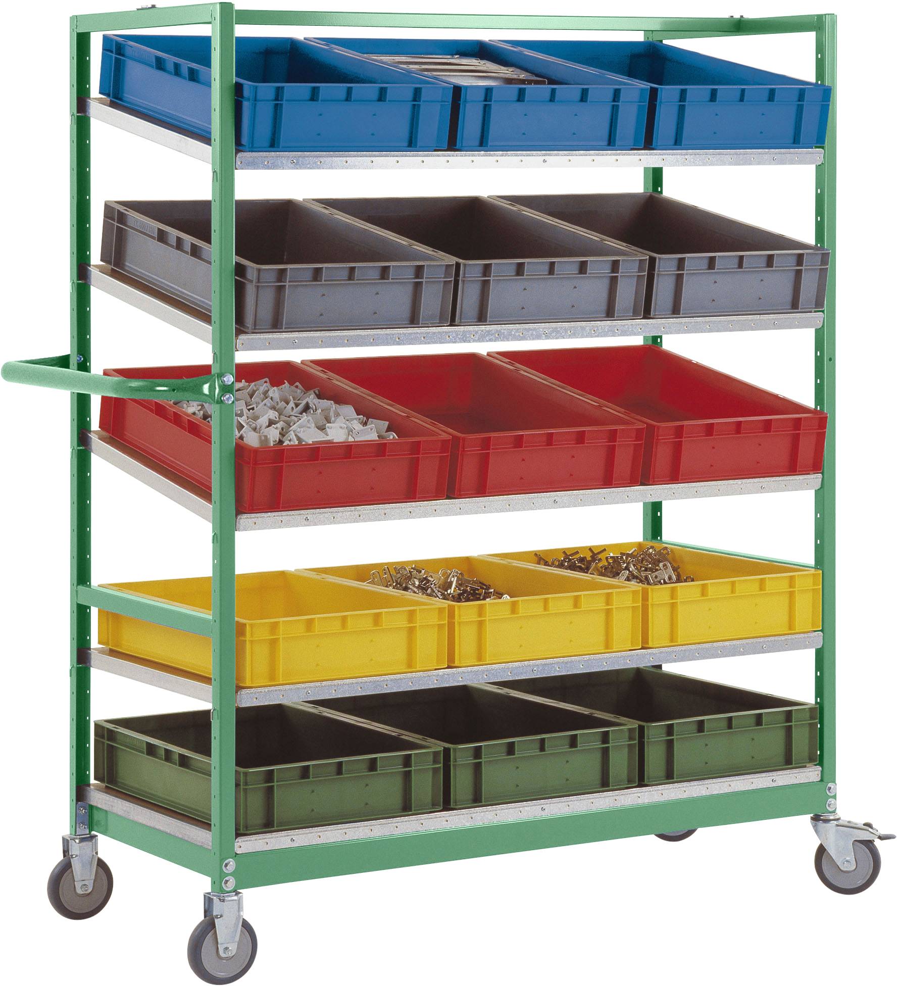Ein grüner Rollwagen mit vier großen Ebenen, darauf farbige Kisten in Blau, Rot, Gelb und Grau, gefüllt mit verschiedenen kleinen Gegenständen.