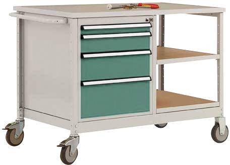 Werkbank mit drei grün lackierten Schubladen links und zwei offenen Regalfächern rechts, auf vier Rollen für Mobilität.