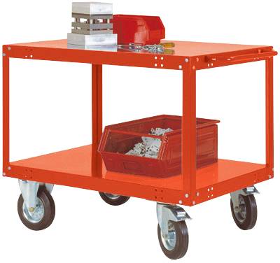 Roter Werkzeugwagen mit vier Rädern; enthält Metallteile und eine rote Kiste mit Schrauben auf dem unteren Regal.