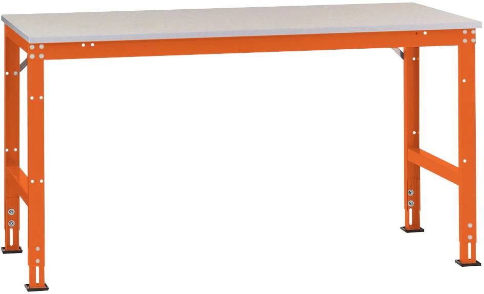 Ein stabiler Arbeitstisch mit orangefarbenen Metallbeinen und einer grauen Tischplatte, geeignet für Werkstatt- oder Lagernutzung.