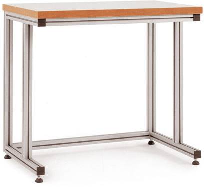 Ein einfacher Tisch mit einer Holzplatte und Metallbeinen, geeignet für Büro- oder Wohnraumeinrichtung.
