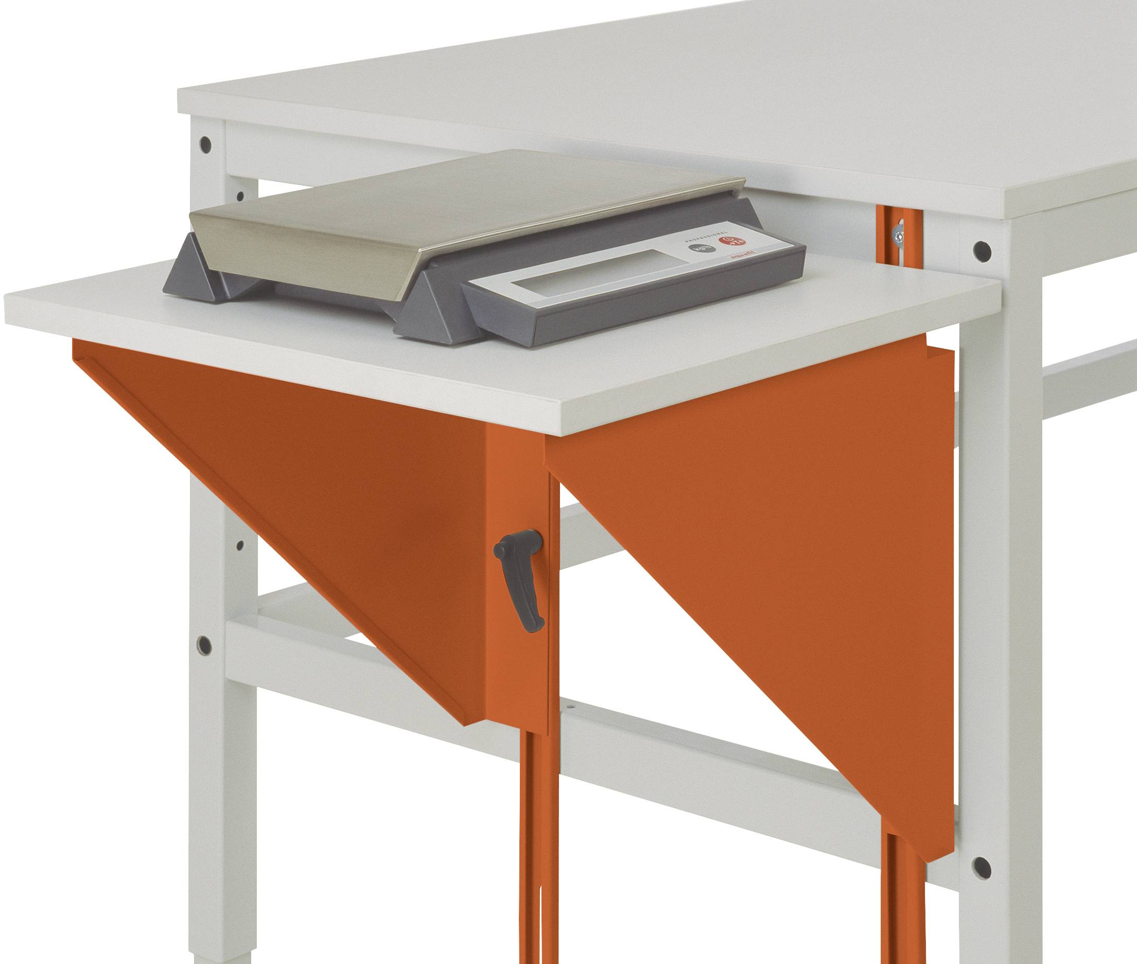 Ein Tisch mit einer angebrachten, ausziehbaren Fläche in Rot. Darauf steht eine rechteckige Waage mit digitaler Anzeige.