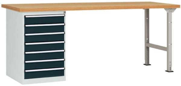 Werkbank mit Holzplatte, linksseitigem Schubladenschrank mit sechs Schubladen, Metallbeinen auf der rechten Seite.