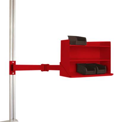 Roter Ablagekasten mit mehreren Fächern an einer Metallstange befestigt, enthält zwei schwarze Schubladen.