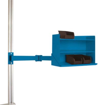 Blaues, an der Wand montiertes Regal mit verstellbarem Arm. Enthält zwei braune Ablagen, geeignet für die Aufbewahrung kleiner Gegenstände.