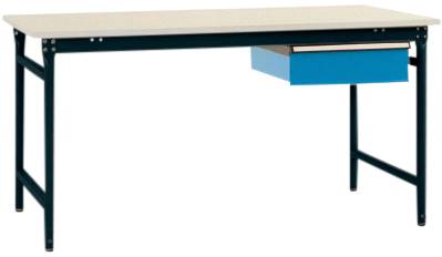 Ein einfacher Holztisch mit einem Metallrahmen und einer blauen Schublade auf der rechten Seite.