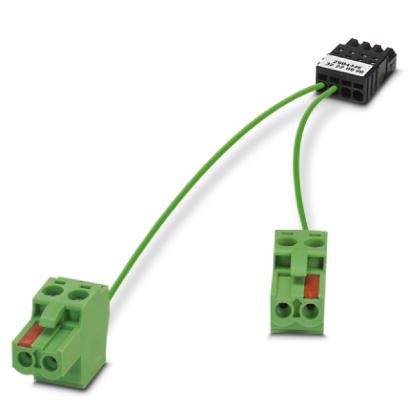 Zwei grüne Steckverbinder mit rotem Hebel, verbunden durch ein grünes Kabel mit einem schwarzen Terminalblock oben.