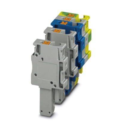 Mehrere Reihenklemmen in verschiedenen Farben, auf einer Schiene montiert. Solche Klemmen werden in elektrischen Verbindungen verwendet.