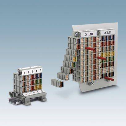 Modulares Klemmenkonzept mit verschiedenen Verbindungspunkten und nummerierten Etiketten, zeigt Optionen zur elektrischen Verdrahtung.