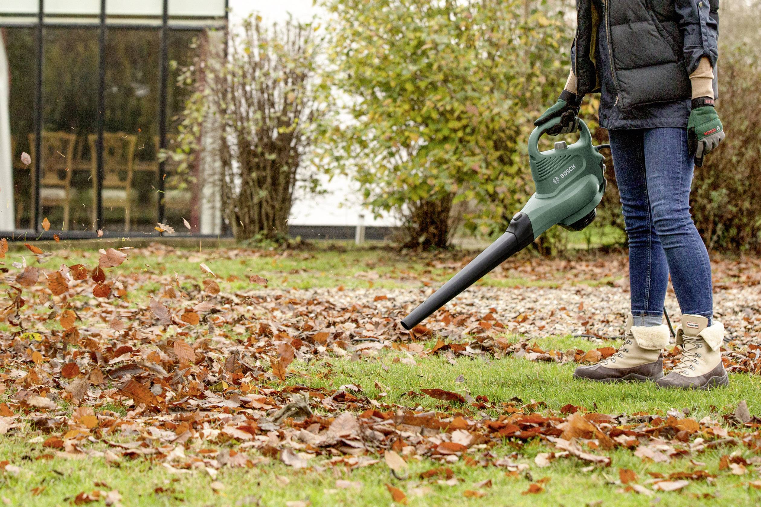 Bosch Home and Garden UniversalGarden Tidy Elektro 06008B1000 Laubsauger 230V