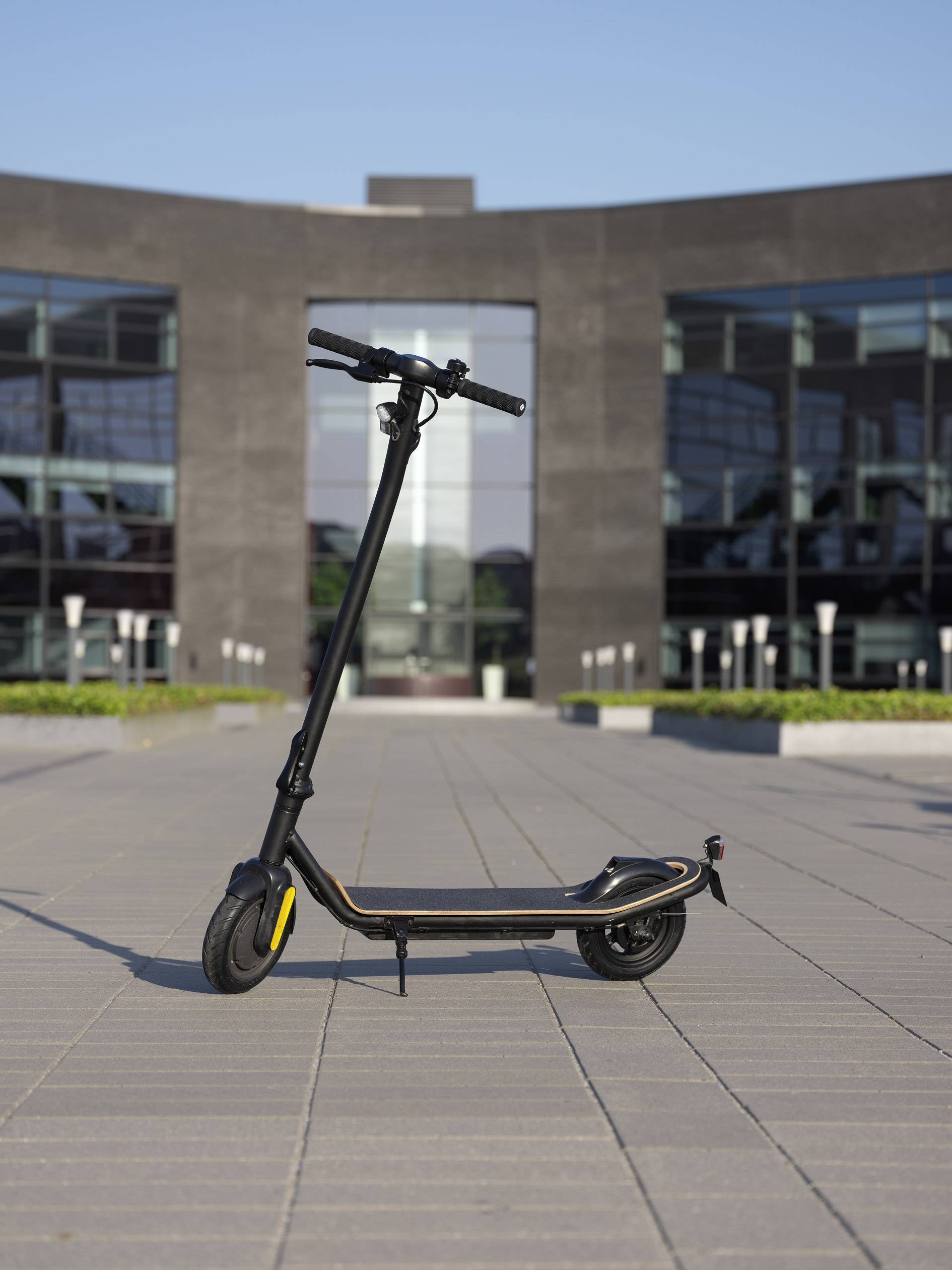 Denver SCO-85351THOR E-Scooter Schwarz Li-Ion 36V 7.5Ah Straßenzulassung: Deutschland