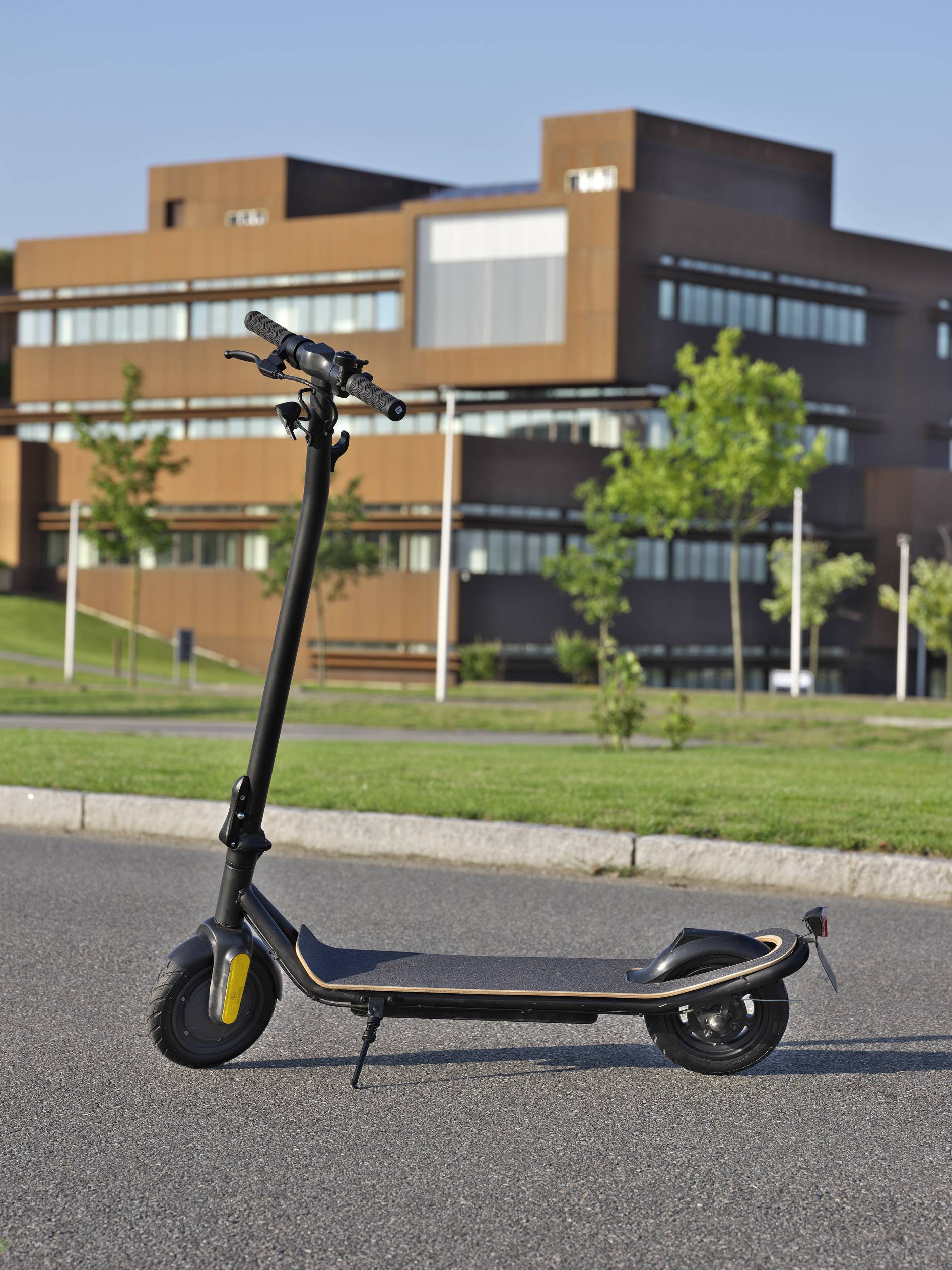Denver SCO-85351THOR E-Scooter Schwarz Li-Ion 36V 7.5Ah Straßenzulassung: Deutschland