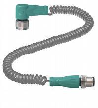 Ein grün-grauer Spiralschauch mit Metallanschlüssen an beiden Enden, geeignet für Anwendungen in Druckluftsystemen.